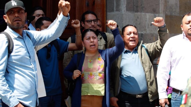 Sección 22 confirma 800 mdp para escuelas de Oaxaca
