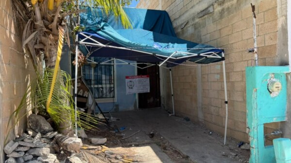 Catean domicilio en Cancún, indagan narcomenudeo
