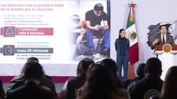 Celulares frenan concentración y aprendizaje de jóvenes