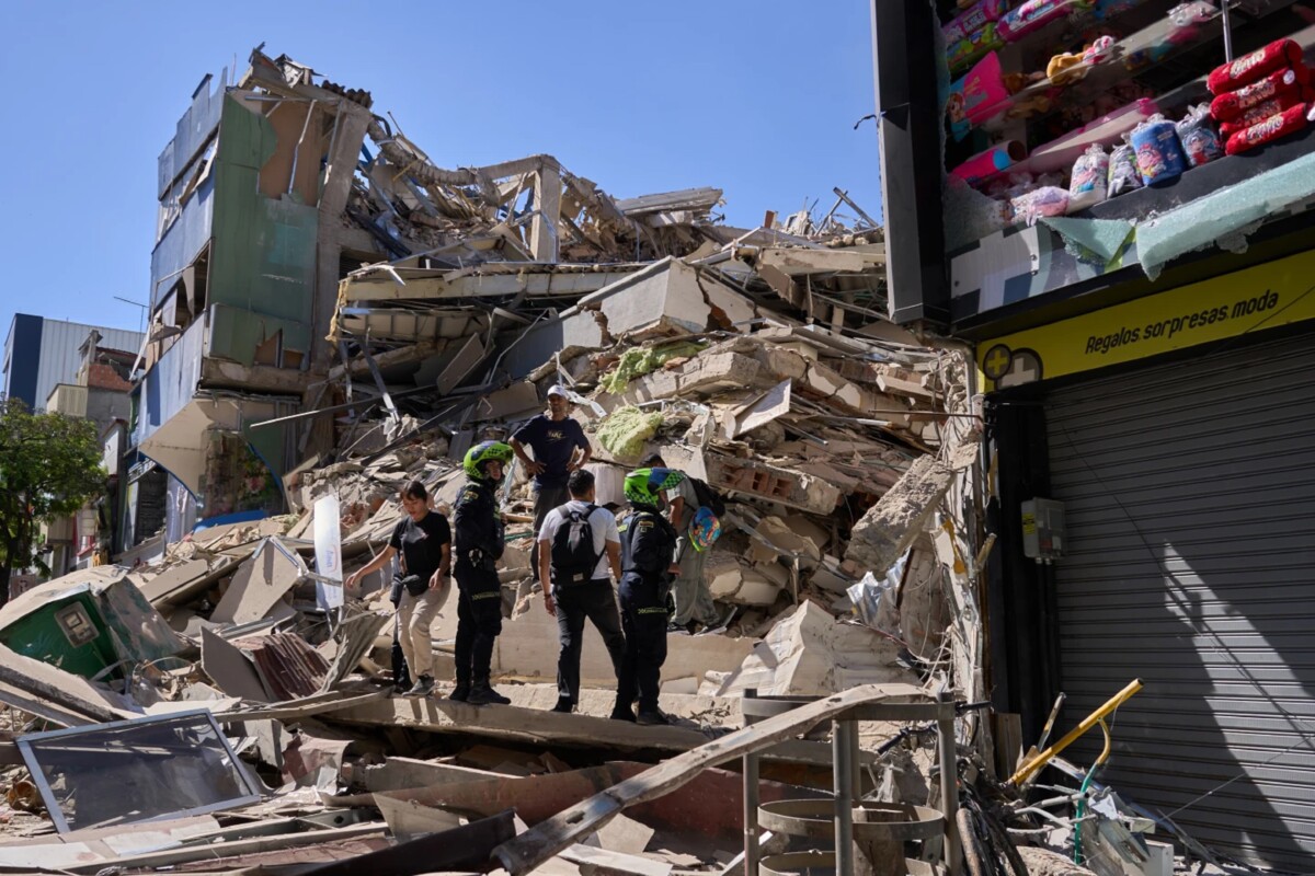 Actualiza presidente de Colombia cifra de muertos por el sismo