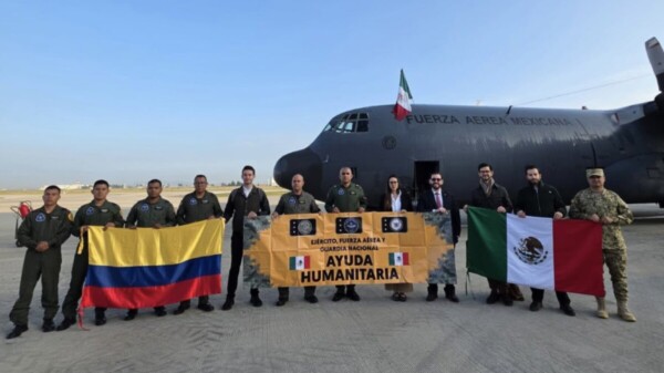 Envía México avión con ayuda para Colombia
