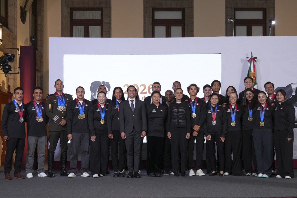 Reconocen a medallistas de Juegos Centroamericanos