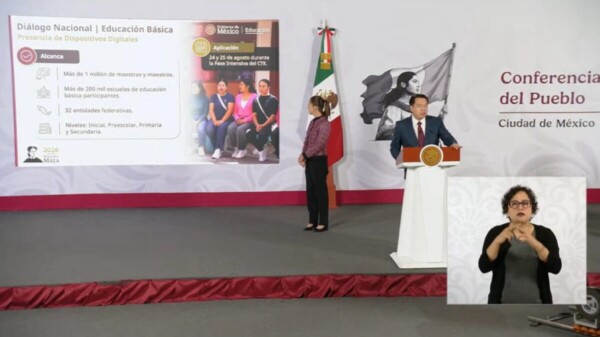 Consultará SEP a maestros sobre uso de celulares en escuelas