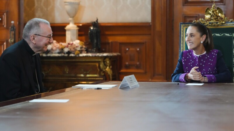 Sheinbaum ratifica invitación a León XIV para que visite México