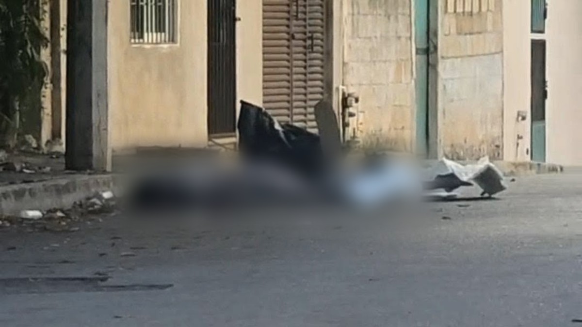 Localizan cuerpo envuelto en una sábana en la colonia Colosio de Playa del Carmen