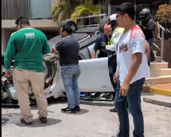 Accidente en la Bonampak de Cancún deja una persona fallecida y tres lesionadas