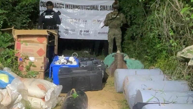 Decomisa personal de la Marina arsenal explosivo en un operativo en Sinaloa