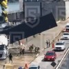 Muere mujer al caerle gran estructura mientras conducía en el Edomex