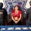 Capturan en calles de Cancún a una mujer con varias dosis de enervantes