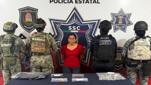 Capturan a una mujer con 150 bolsitas de enervantes en la carretera Cancún-Playa del Carmen