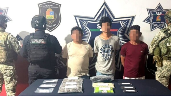 Detienen a tres hombres con presuntos enervantes en Cancún