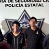 Detienen a dos hombres con motocicleta reportada como robada en Cancún