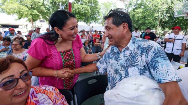Entrega Blanca Merari apoyo alimentario a 500 adultos mayores de Puerto Morelos