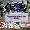 Detienen a dos civiles armados en Sinaloa con fusiles y explosivos