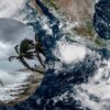 “Polo” alcanza fuerza de huracán y amenaza costas de México