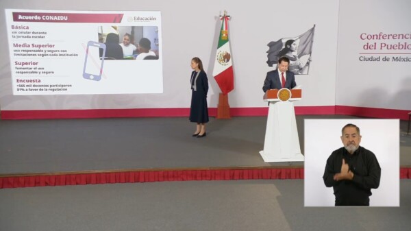 Restringirán uso de celulares a partir del 3 de noviembre
