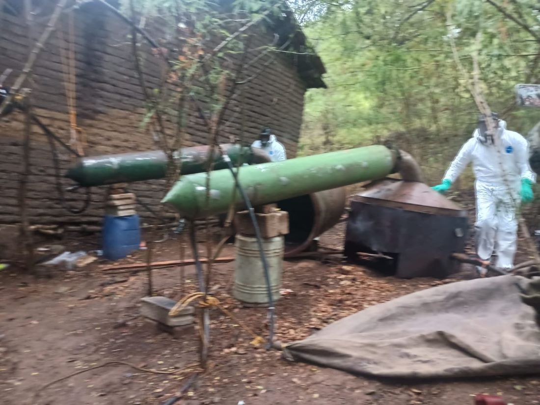 Los laboratorios fueron encontrados en los municipios de Coahuayutla de José María Izazaga y Zirándaro de los Chávez; uno de ellos se ubicaba en Coahuayutla y los otros dos en Zirándaro. El despliegue estuvo a cargo de elementos de la Defensa, Guardia Nacional y Secretaría de Seguridad y Protección Ciudadana.
