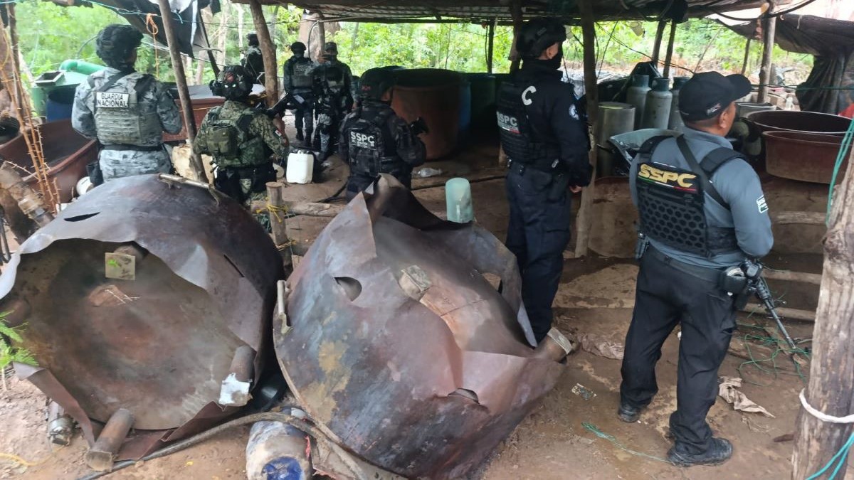 Localizan y desmantelan tres laboratorios clandestinos de metanfetamina en Guerrero