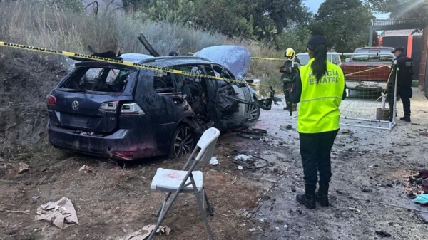 Explosión de pirotecnia durante procesión en Cuautitlán Izcalli deja un muerto y 11 heridos.