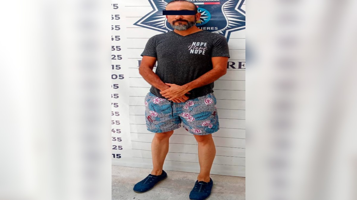 Detienen a hombre señalado por vandalismo en el malecón Paseo de las Sirenas de Isla Mujeres