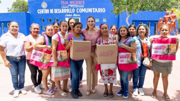 Atenea Gómez transforma con el corazón y lleva bienestar a miles de familias con 11 programas sociales