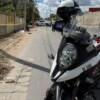Fallece una mujer tras impactarse una motocicletas contra un poste en la zona de Carabanchel en Cancún.