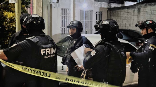Caen tres presuntos ladrones de motos en Cancún durante operativo