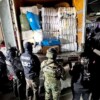 Incautan 650 mil cajetillas de cigarros durante cateos en la CDMX