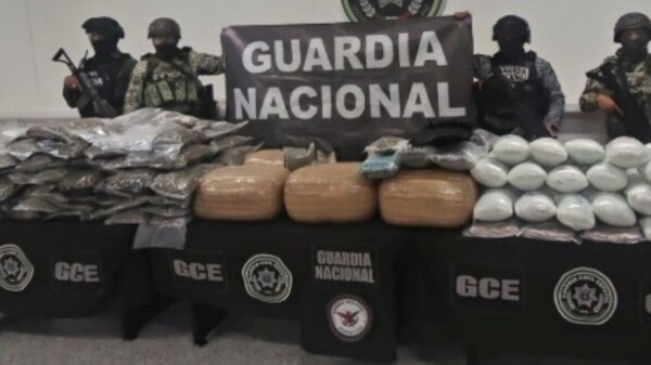 Hallan 112 kilos de droga abandonados cerca de un campo de futbol en San Luis Potosí