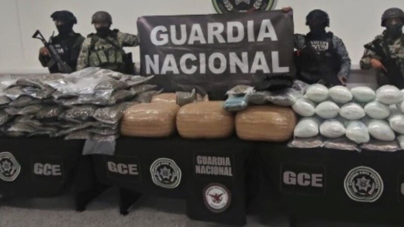 Hallan 112 kilos de droga abandonados cerca de un campo de futbol en San Luis Potosí