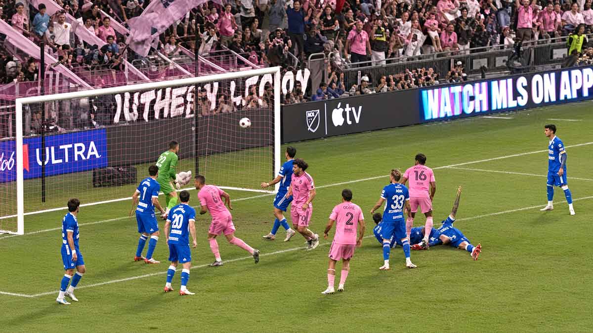 Inter Miami de Messi gana la Campeones Cup al doblegar al Cruz Azul 2-0