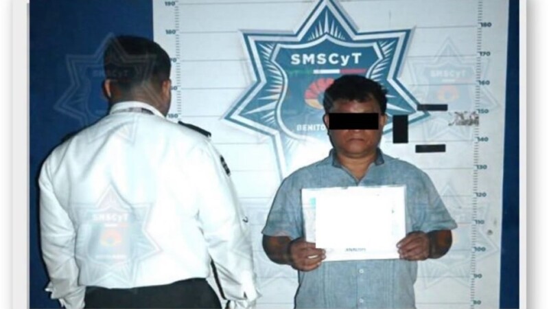 Arrestan a un conductor tras incidente con agente de Tránsito en la Supermanzana 240 de Cancún