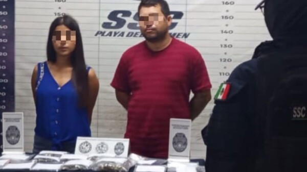 Detienen a dos personas con presuntos narcóticos durante operativo en el Centro de Playa del Carmen