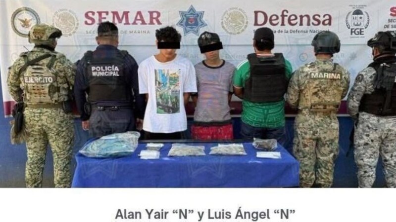 Detienen a dos jóvenes por presunto narcomenudeo en el fraccionamiento Prado Norte de Cancún