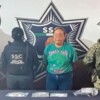Detienen a mujer con presuntas drogas y 10 mil pesos en el bulevar Kukulcán.
