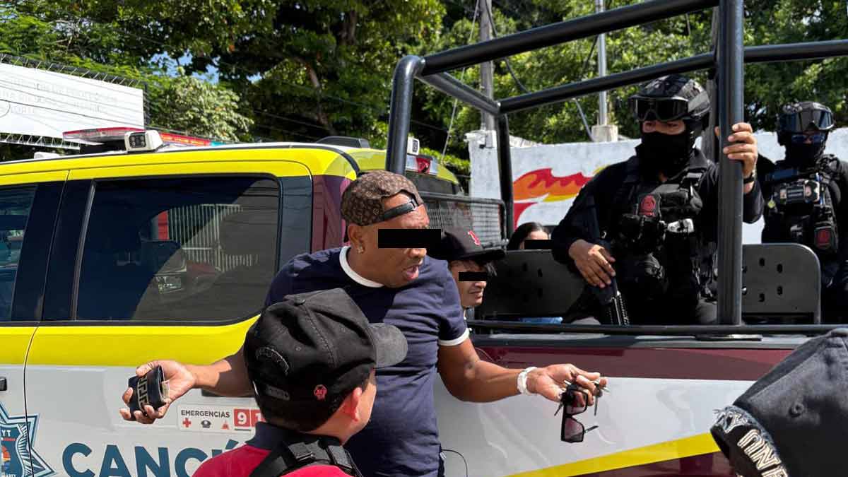 Detienen a cuatro presuntos falsificadores cubanos en Cancún 