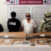 Detienen a hombre con presunta droga y armas de fuego en la carretera Tulum-Cobá