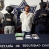 Aprehenden a sujeto con varias dosis de enervantes en la avenida Tules en Cancún