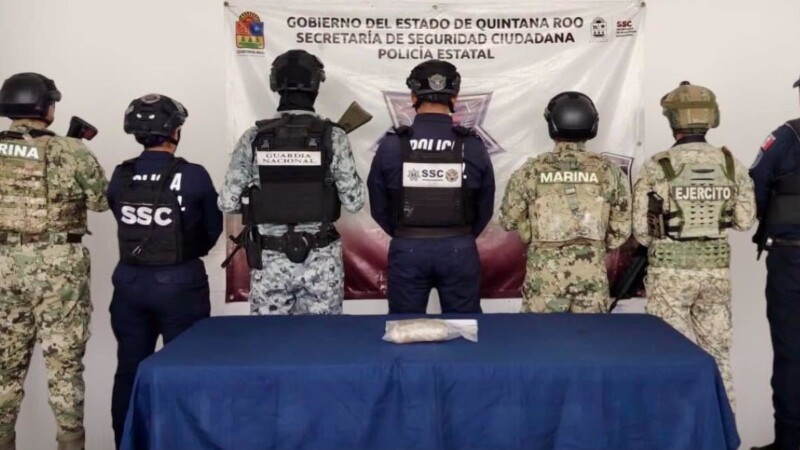 Aseguran casi un kilo de enervante abandonado en la carretera Costera Oriente en Cozumel