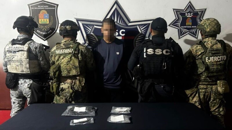 Detienen a presunto narcomenudista en la avenida López Portillo en Cancún