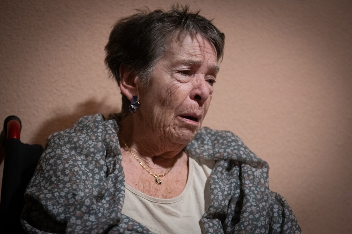 El desahucio de Maricarmen Abascal, una mujer de 87 años con movilidad reducida, ocurrió el 23 de septiembre de 2026 en el barrio madrileño de Retiro, convirtiéndose en un símbolo nacional de la crisis de la vivienda en España. 
