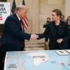 Trump feliz, por su “nueva y hermosa Groenlandia”… con petróleo