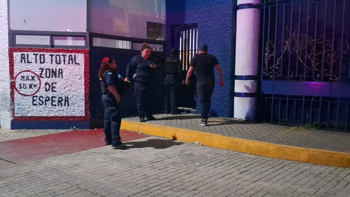 Hallan a tres trabajadores amarrados tras presunto intento de robo a empresa cervecera en Cancún