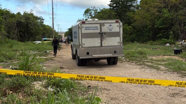 Hallan el cuerpo de una mujer sin vida en camino de terracería en Cuna Maya
