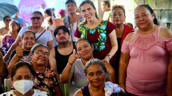 Atenea Gómez Ricalde llama a defender la democracia y fortalecer la participación popular