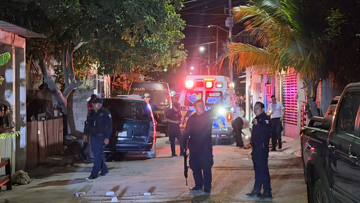 Fiscalía relaciona a tres detenidos con cinco hechos violentos en Cancún, incluido el ataque en Los Corales