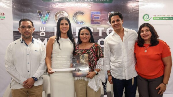 Presentamos con orgullo 'Voces de Puerto Morelos: Memorias de una década', un libro que reúne la historia de nuestro municipio a través de su gente: Blanca Merari