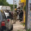 Detienen a dos sospechosos y aseguran vehículos tras homicidio de mujer en Cancún