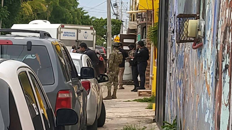 Detienen a dos sospechosos y aseguran vehículos tras homicidio de mujer en Cancún