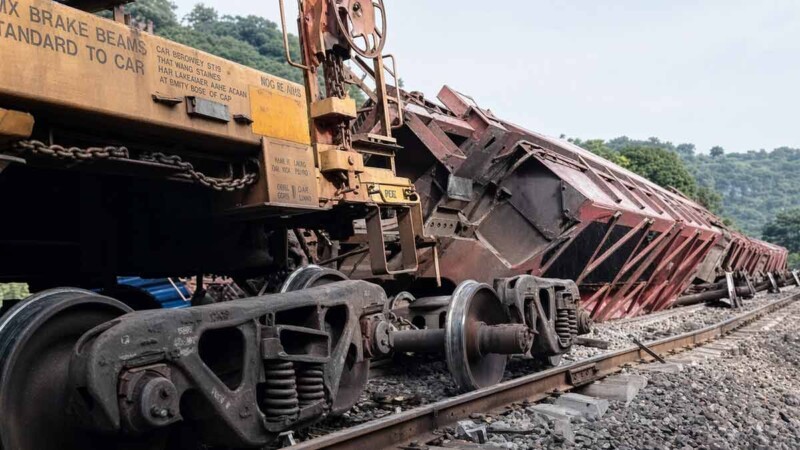 Mueren dos elementos de la Guardia Nacional tras descarrilamiento de tren en Jalisco